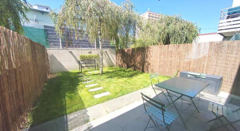 Apartment with 1 room for 4 persons in Aubervilliers