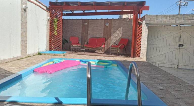 Pleasant vacation home with pool | Close to the beach | Pet-friendly in Praia Grande