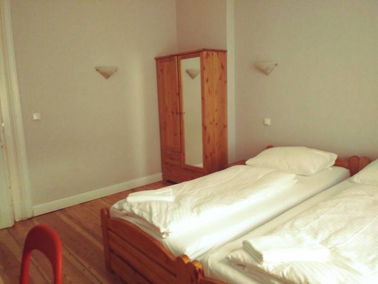 Zweibettzimmer mit Bad WC auf der Etage