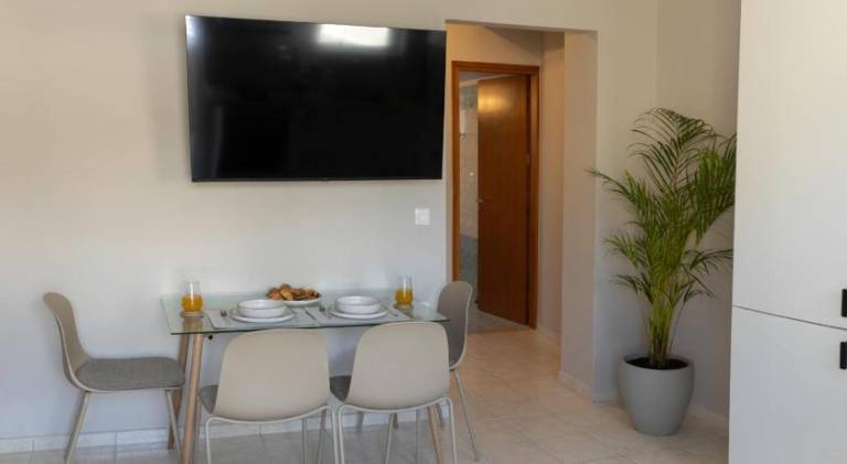 Rental apartment with patio | Beach nearby | Pet-friendly — photo 5
