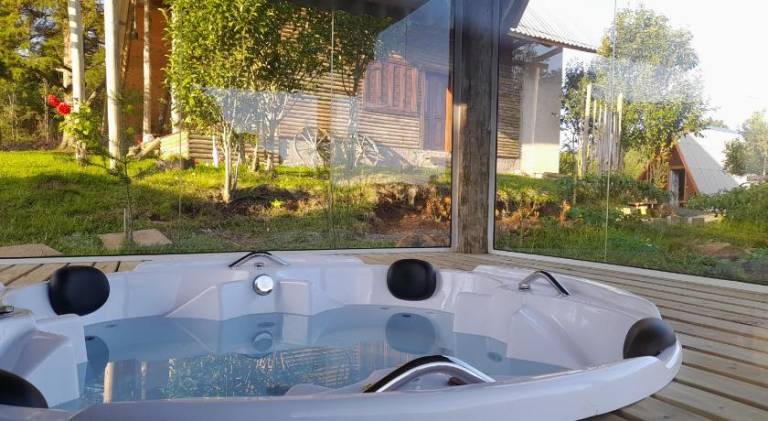 Beautiful chalet with barbecue, garden & hot tub | Dogs allowed — photo 3