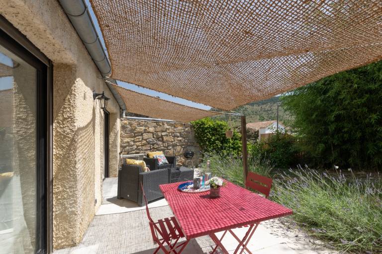 House with fast internet, terrace & pool | Garden view — photo 3