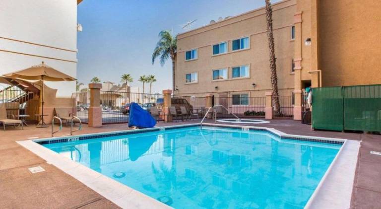 Comfort Inn & Suites Moreno Valley near March Air Reserve Base — photo 3