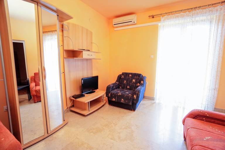Rental apartment with barbeque & garden | Sea view — photo 4