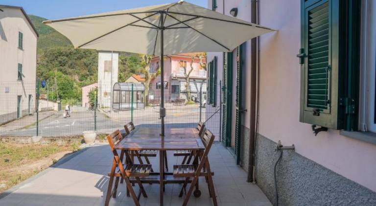 Holiday apartment with 2 rooms for 6 persons in Lavagna