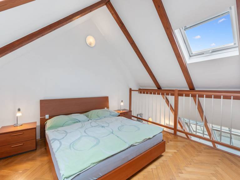 Apartment with yard | Close to Prague astronomical clock | Suitable for remote work — photo 3