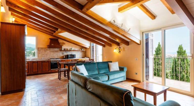 Charming apartment with pool | Pet-friendly — photo 3