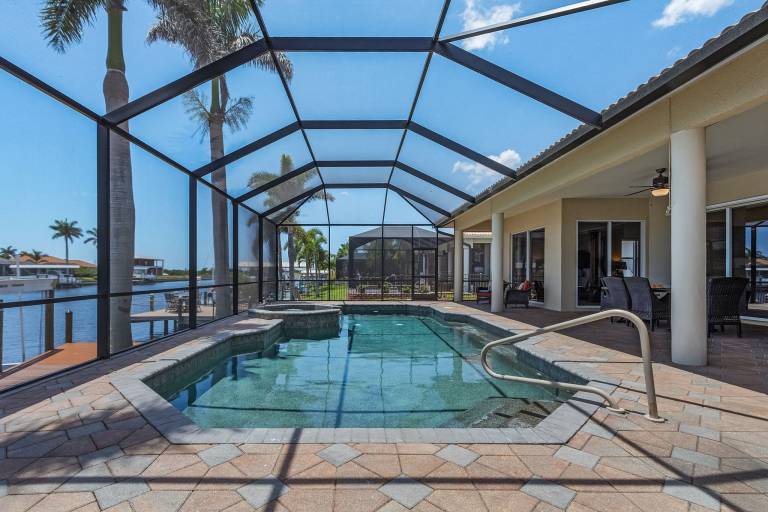 Heated Pool & Spa with Intersecting Canal View - Villa Viewtopia - Roelens — photo 4