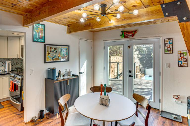Mid-Century Cabin w/ Hot Tub Mins to Bear Mountain — photo 5