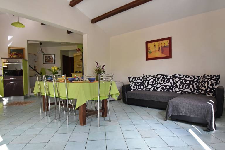 Fully equipped charming villa with private pool, BBQ & yard | Mountain view | Pet-friendly — photo 3