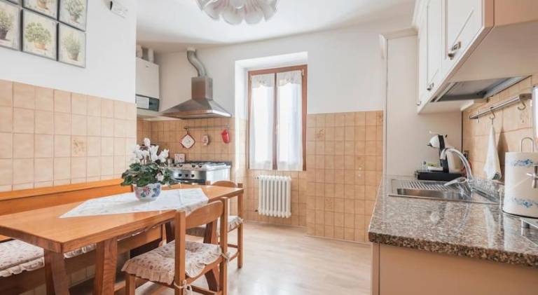 Holiday apartment with 3 rooms for 7 persons — photo 4