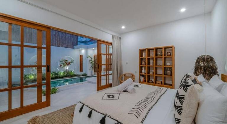CASA MIYA - NEW Modern & Luxury 3BR Villa Canggu Beach — photo 2