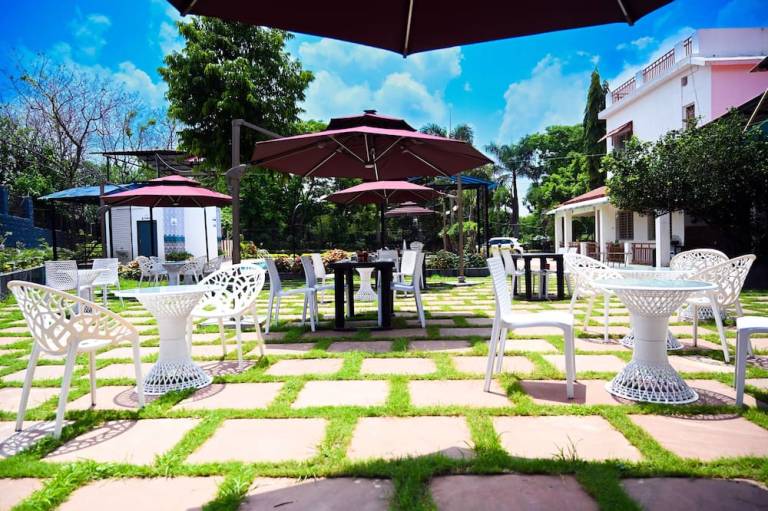 TGI Insignia Resort & Villa s