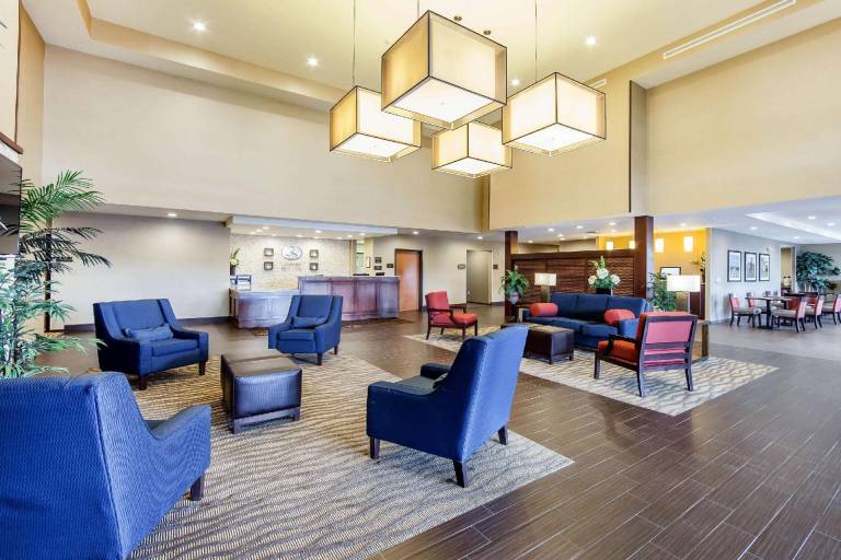 Comfort Suites Marietta-Parkersburg — photo 2