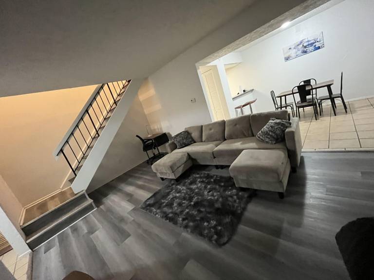 Condo Far Eastside