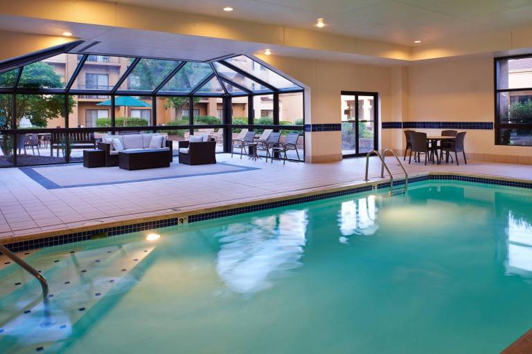 Courtyard by Marriott Columbus Worthington in Franklin, OH