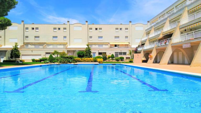 Apartment with garden, pool & terrace — photo 5