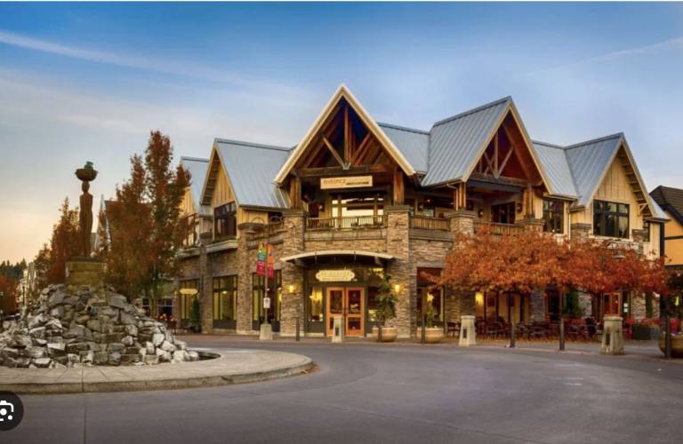 Condo  Downtown Lake Oswego Oregon