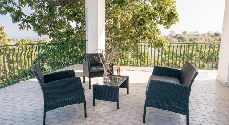 Rental apartment with pool & hot tub — photo 5