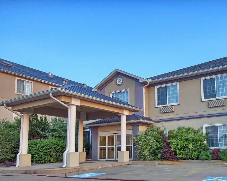 FairBridge Inn & Suites Cleburne in Cleburne, TX