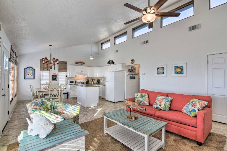 Furnished Deck, Beachfront Fun! Galveston Getaway — photo 5