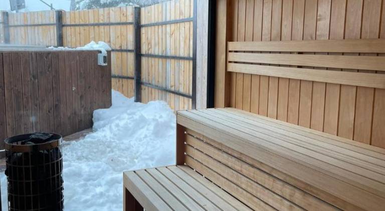 Apartment with hot tub & pool — photo 4