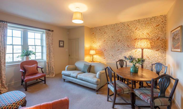 Gamekeepers Cottage near Gorebridge