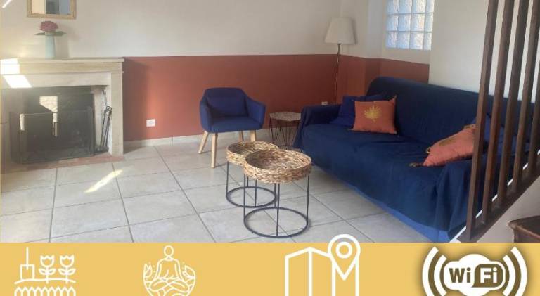 Fully equipped vacation home with hot tub, terrace & yard | Perfect for remote work | Pets allowed in Orgeval