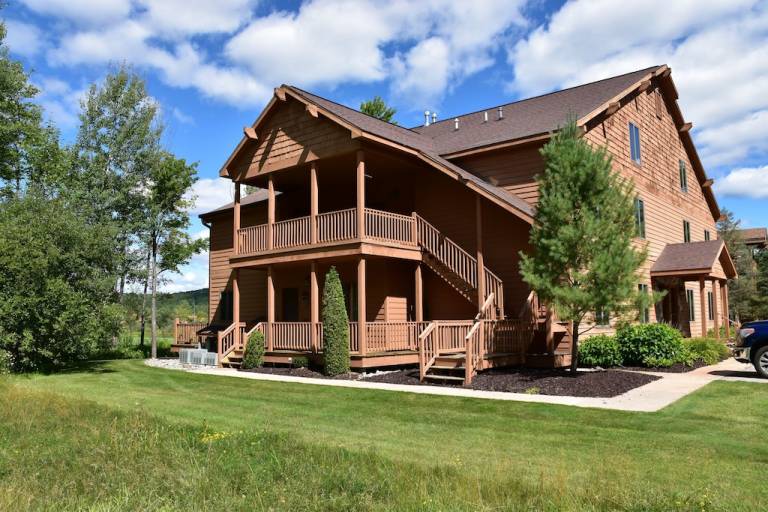 Condo  Bellaire