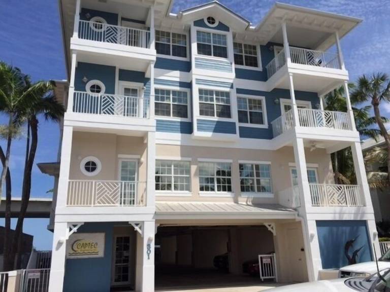 Condo Stuart