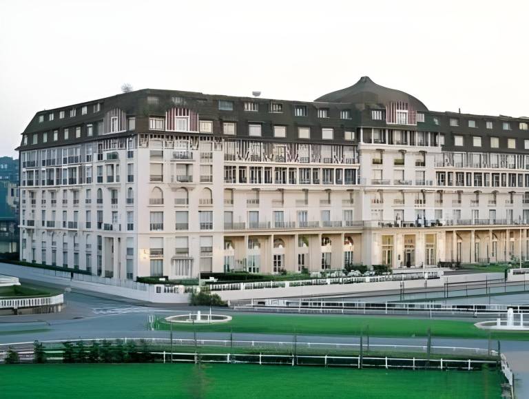 Hotel Barriere Le Royal Deauville in Touques