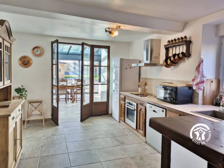 Fully equipped cottage with barbecue & yard | Pet-friendly — photo 2