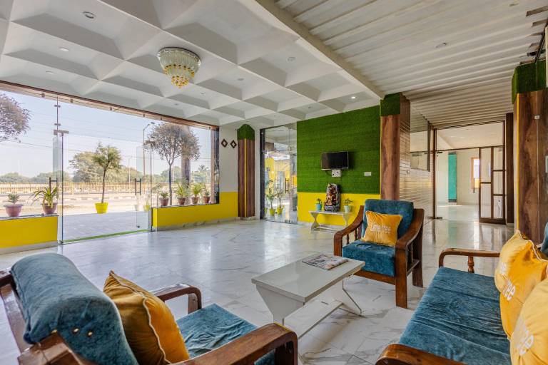 Lime Tree Hotel and Banquet Vrindavan — photo 2