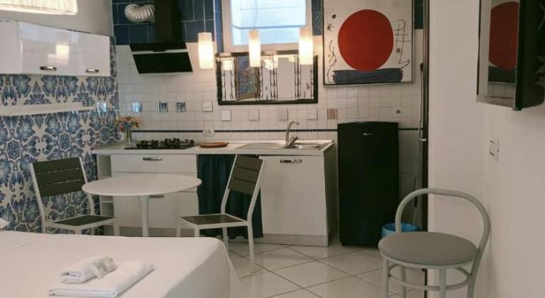 Holiday apartment with BBQ & patio — photo 4