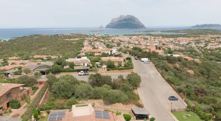 House with 3 rooms for 9 persons in Loiri Porto San Paolo