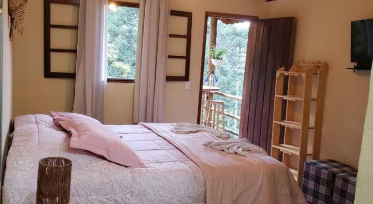 Charming lodge with pool, garden & sauna | Pets are welcome — photo 2