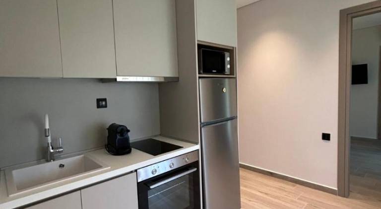 Serviced apartment with garden & patio — photo 3