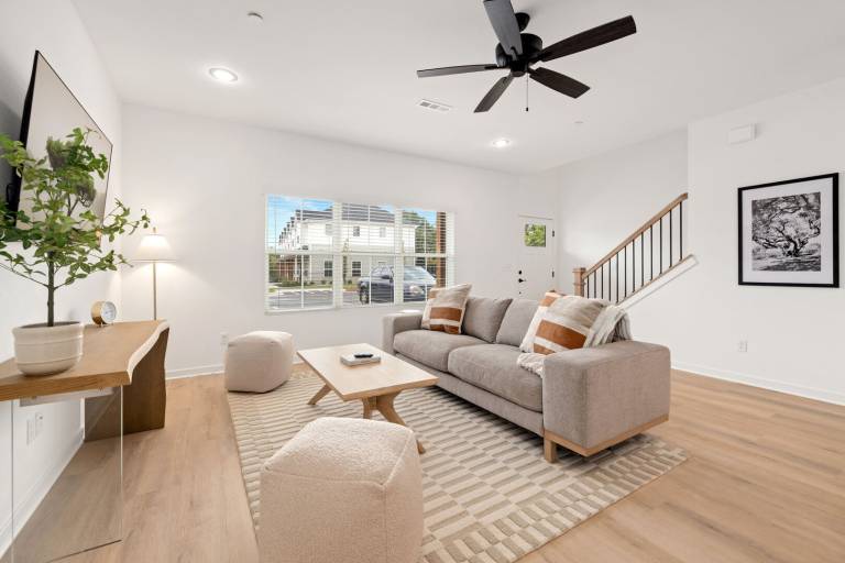 Family-friendly beautiful house | Pets allowed in Fayetteville, AR
