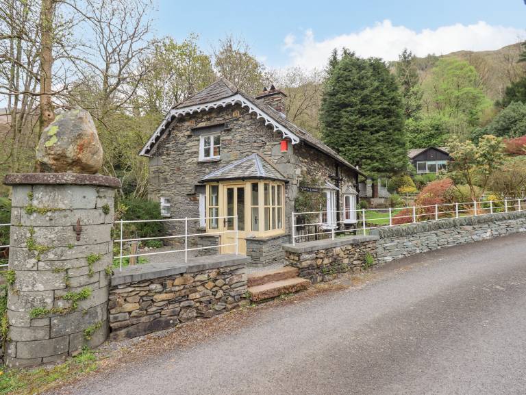 Cottage  Rydal Water