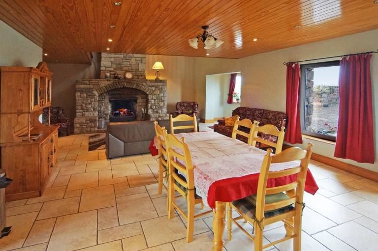 Fully equipped cottage | Water view | Pets allowed — photo 3