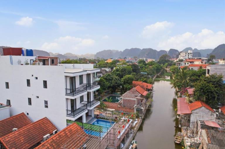 TamCoc Golden Mountain Homestay in Hoa Lu