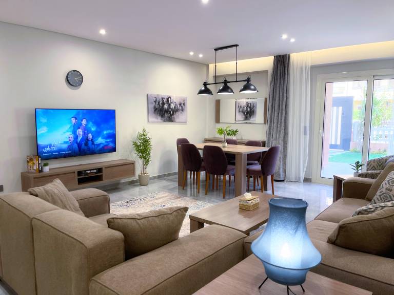 Hotelapartment in Sheikh Zayed &ndash; Zayed Suites A