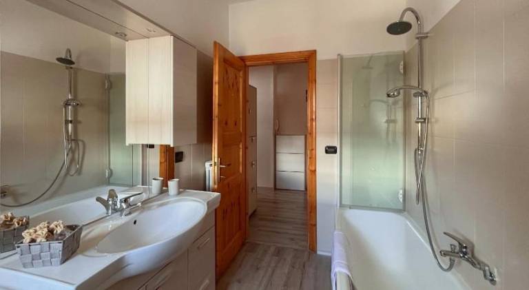 Holiday apartment with 2 rooms for 4 persons — photo 2