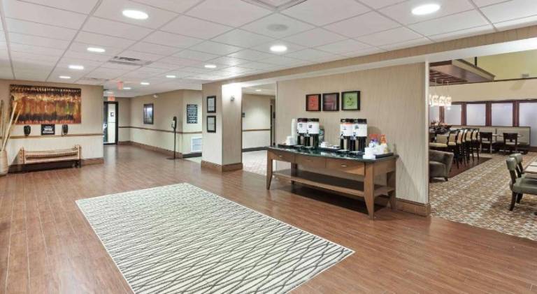 Hampton Inn & Suites Morgan City — photo 5