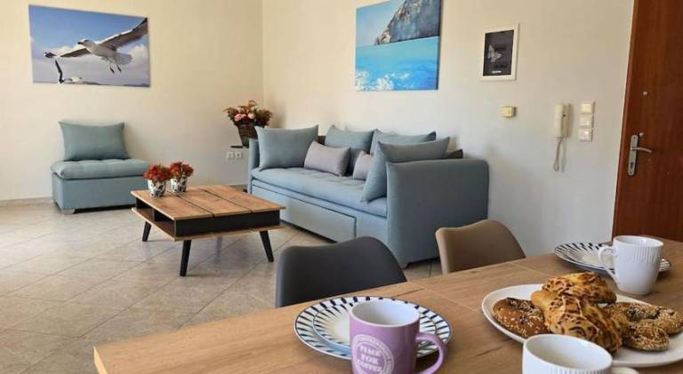 Rental apartment with terrace — photo 2