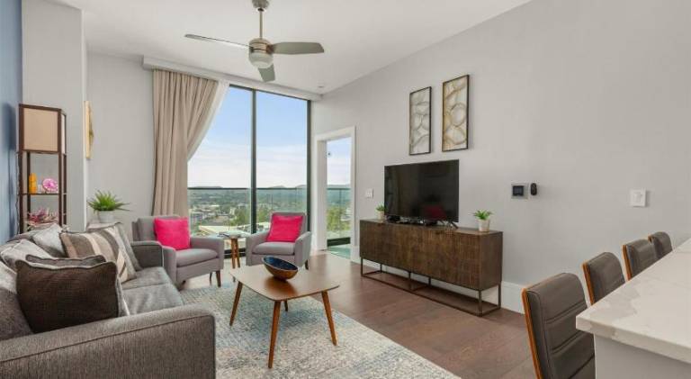 House with 1 room for 4 persons in Asheville, NC