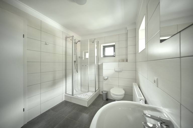 Family-oriented wonderful chalet with patio, yard & sauna | Mountain view | Next to the ski | Pet-friendly — photo 4