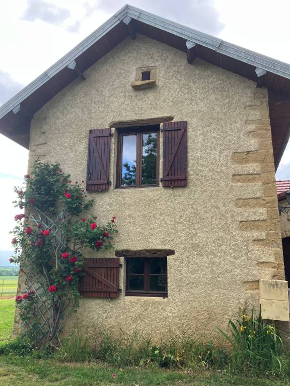 Holiday Home 'Gîte Du Poisson Rouge' with Fireplace, Terrace, and Large Grounds in Dole