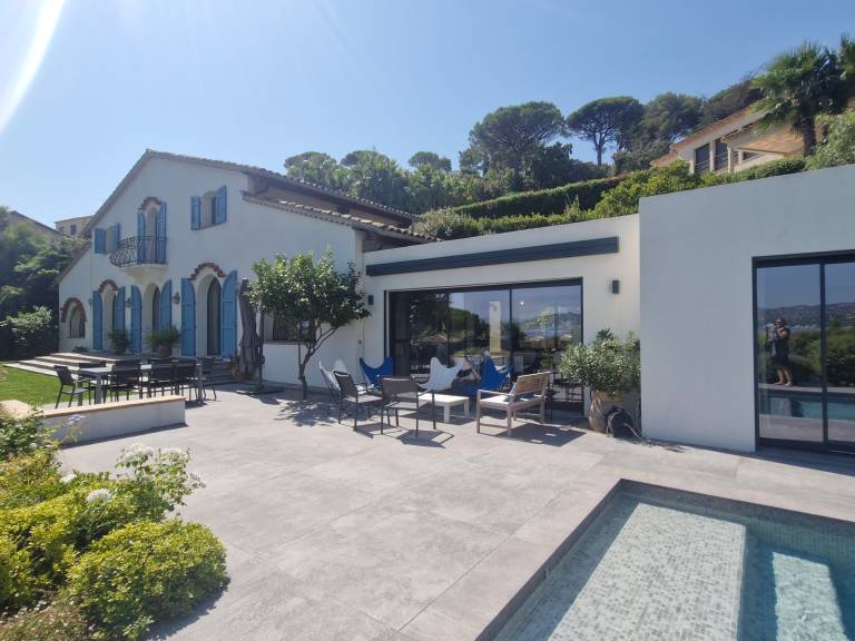 Fully equipped pleasant villa with yard & private pool | Next to the beach | Dogs allowed — photo 4