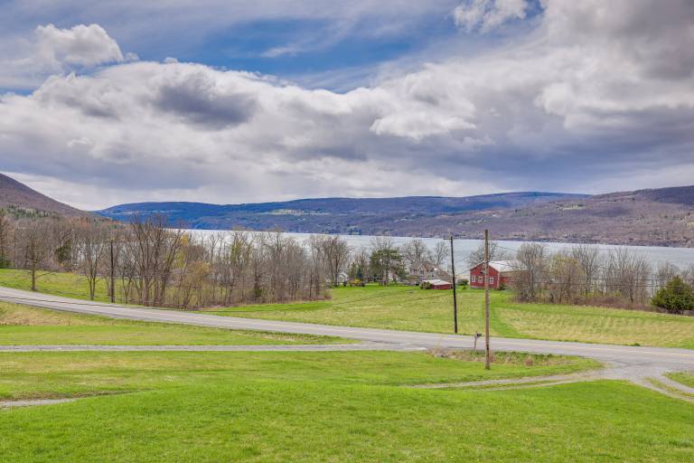 Views of Canandaigua Lake Middlesex Retreat